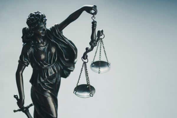 Dia do advogado - símbolo da profissão, a balança da justiça.